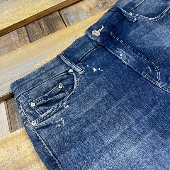 Distressed [Mother] Skinny <Looker Ankle Fray> Trashed Blue Jeans | 29 Medium 8 - Picture 12 of 16